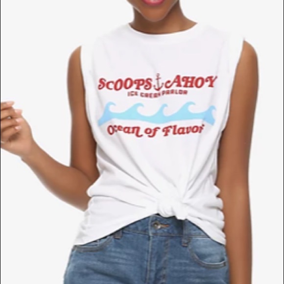 🍦 Scoops Ahoy tank ⚓️ - Picture 2 of 3